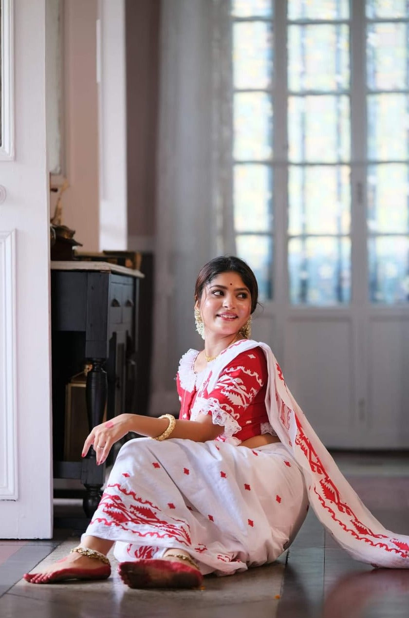 Uma Mulmul Jamdani (Saree)