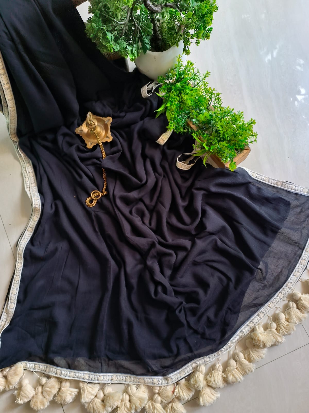 Designer Lace Mul Cotton (Saree)
