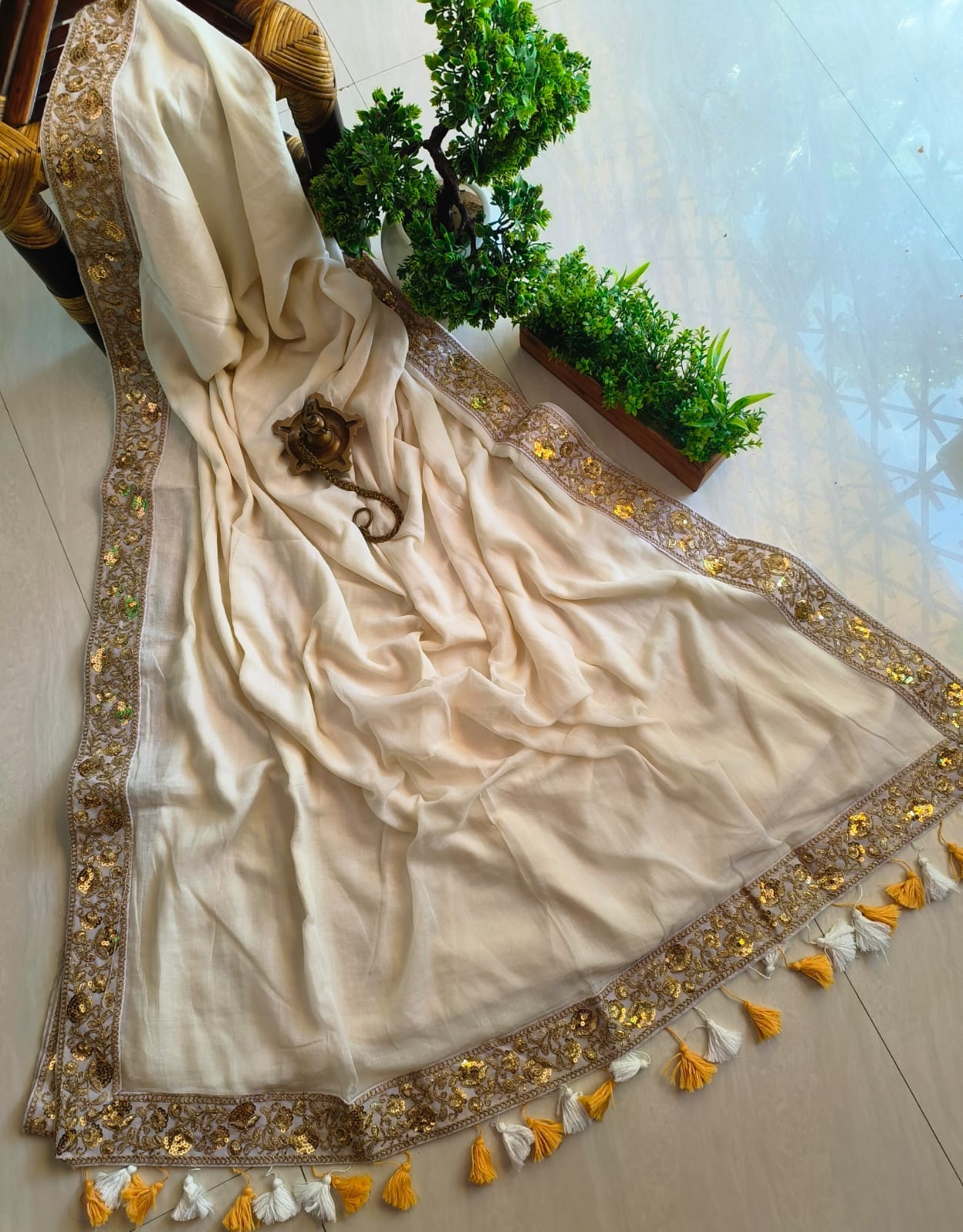 Designer Lace Mul Cotton (Saree)