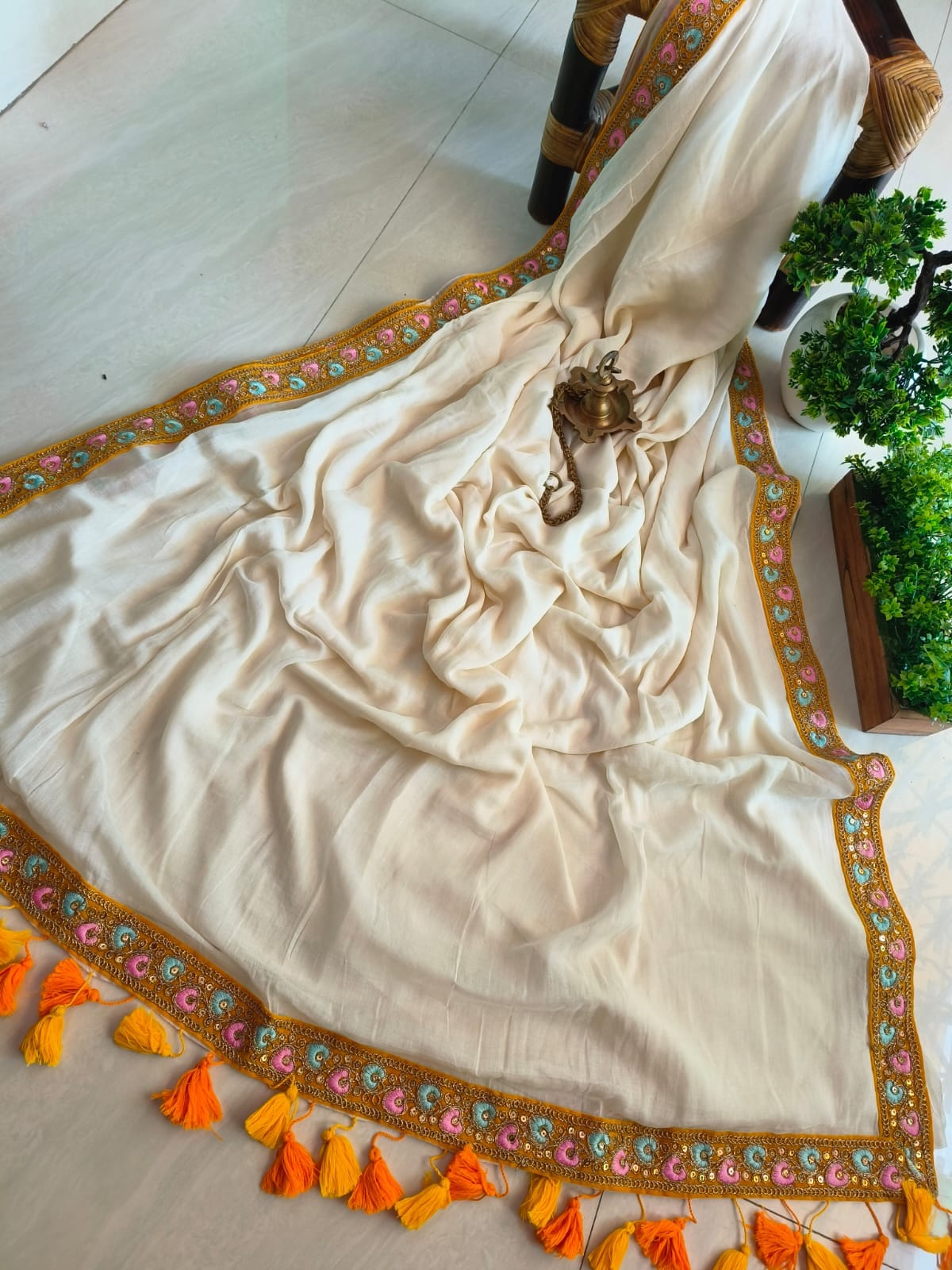 Designer Lace Mul Cotton (Saree)