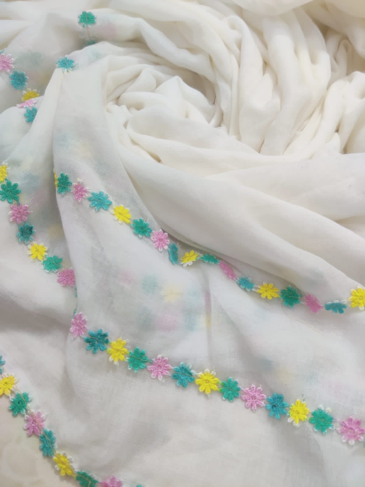 Flower Lace Mulmul (Saree)