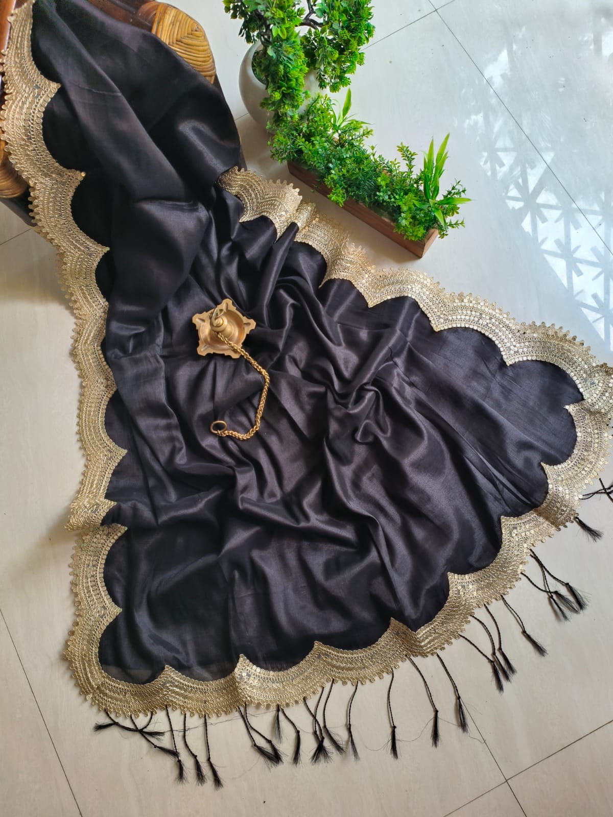 Roohi (Saree)