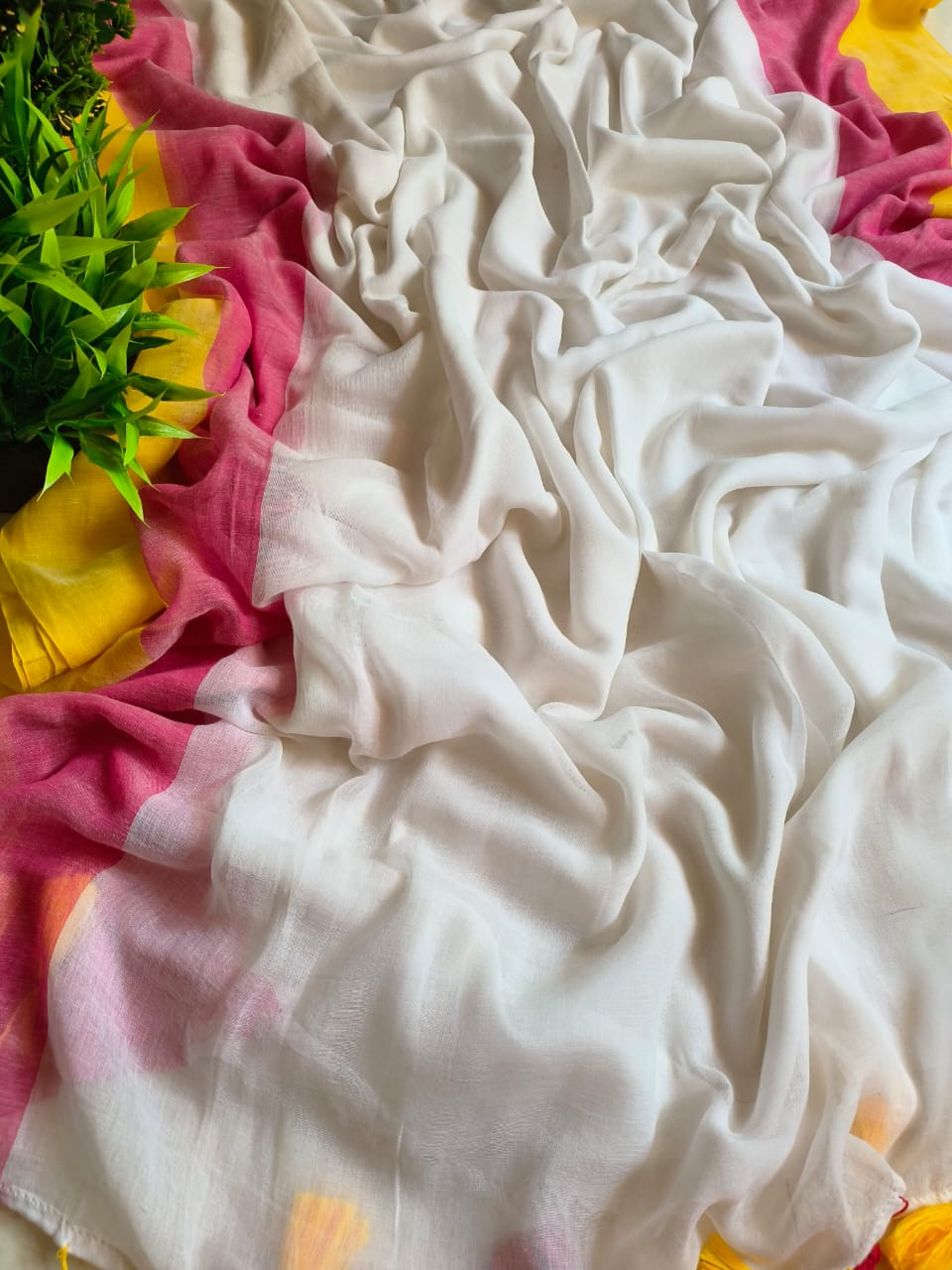Lime and Strawberry Border Mulmul (Saree)