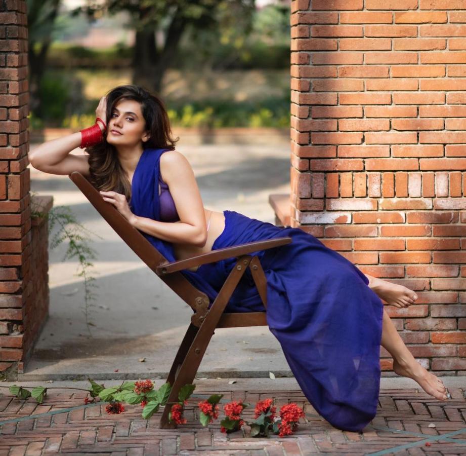 Siyaahi Mulmul (Saree)