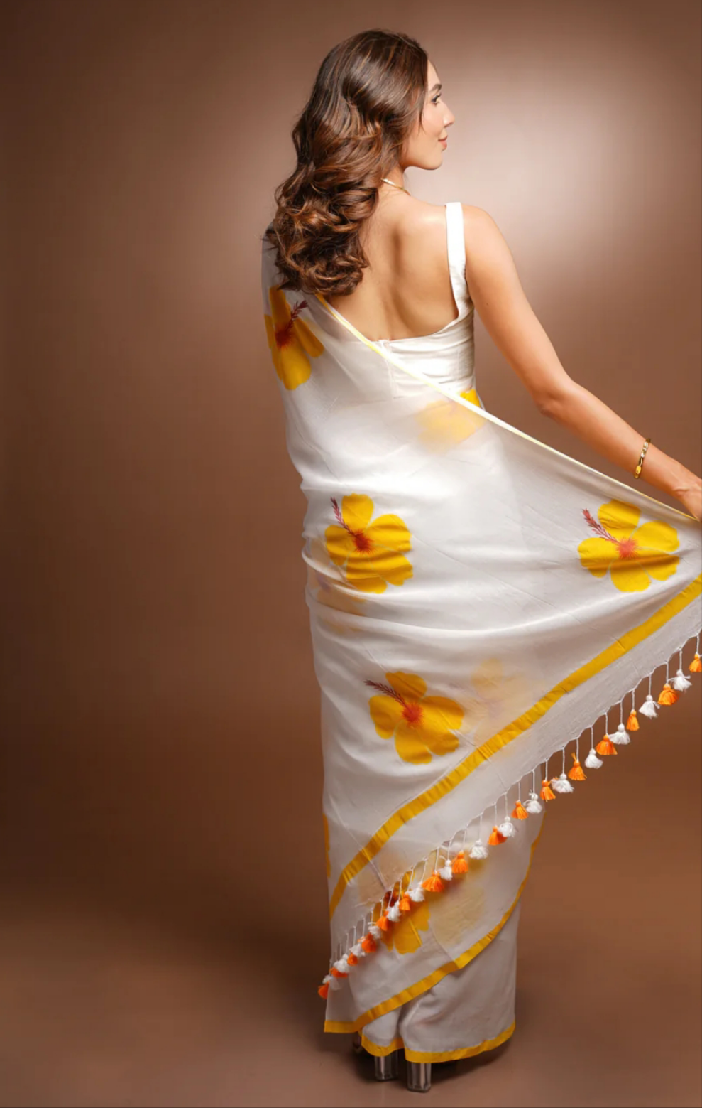 Handpainted Flower Mulmul (Saree)