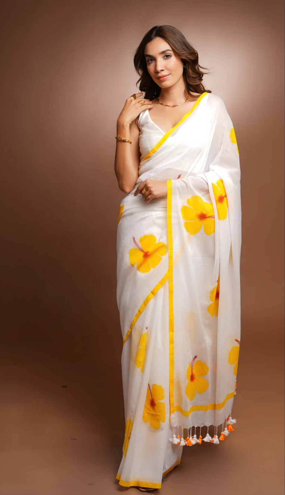 Handpainted Flower Mulmul (Saree)