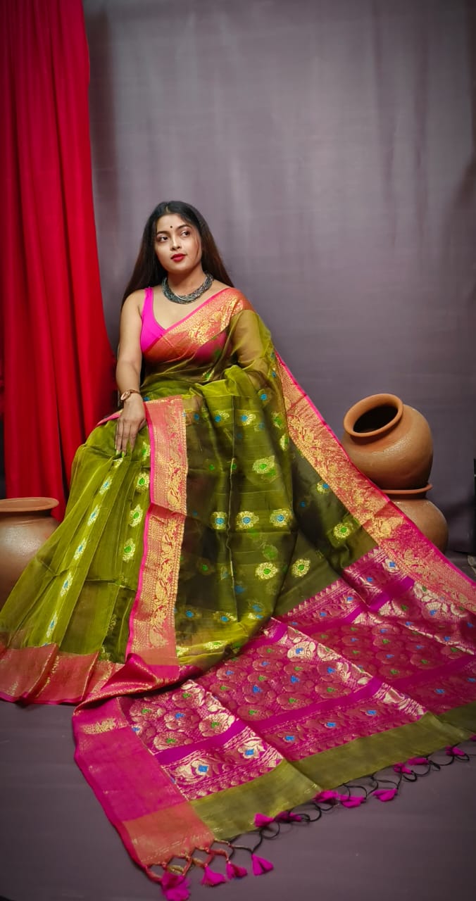 Reshmi Banarasi (Saree)