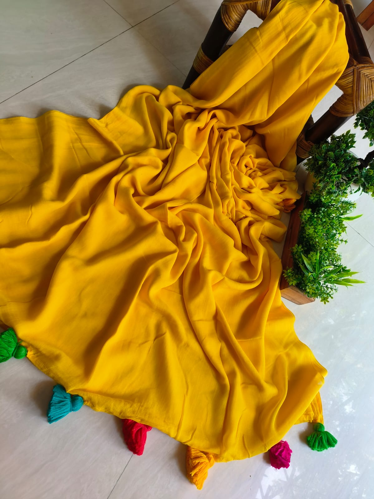 Kora Mulmul (Saree)