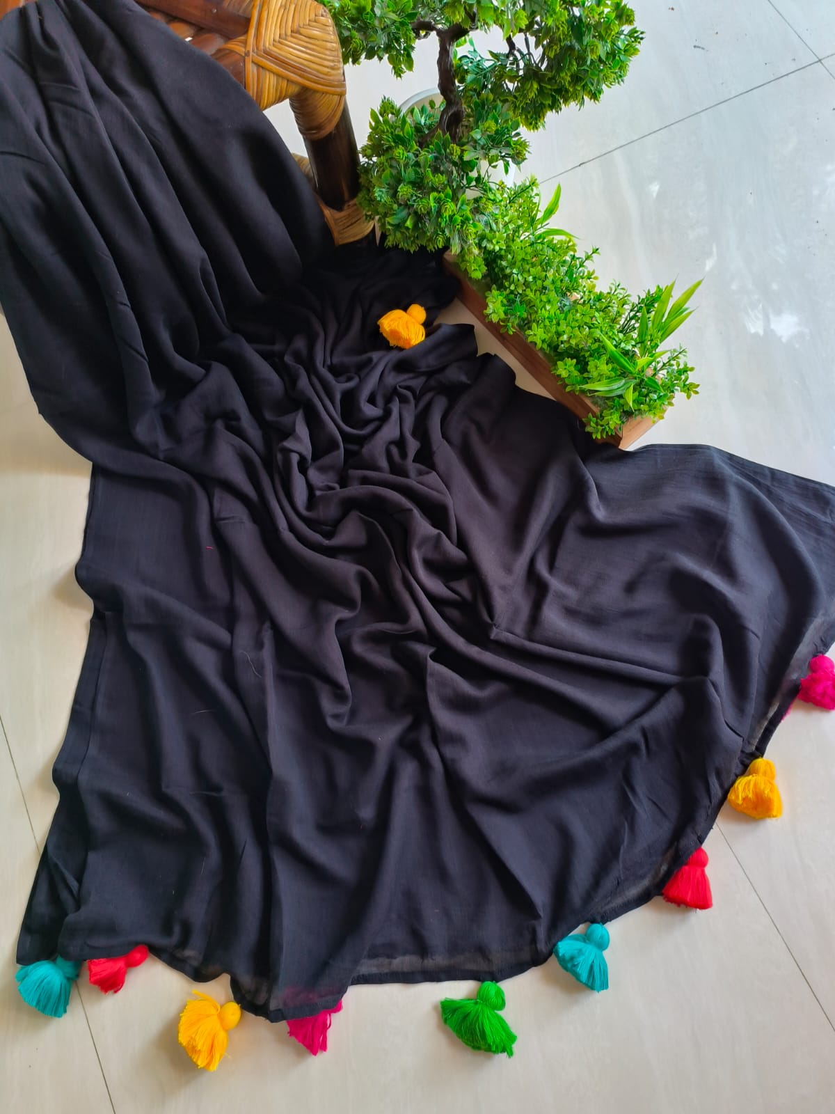 Kora Mulmul (Saree)