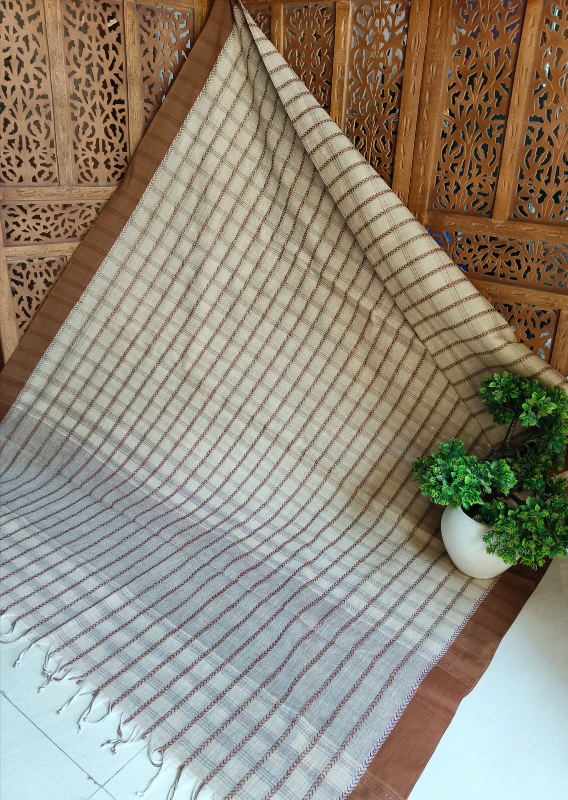 Medium Checkers Begampuri (Saree)