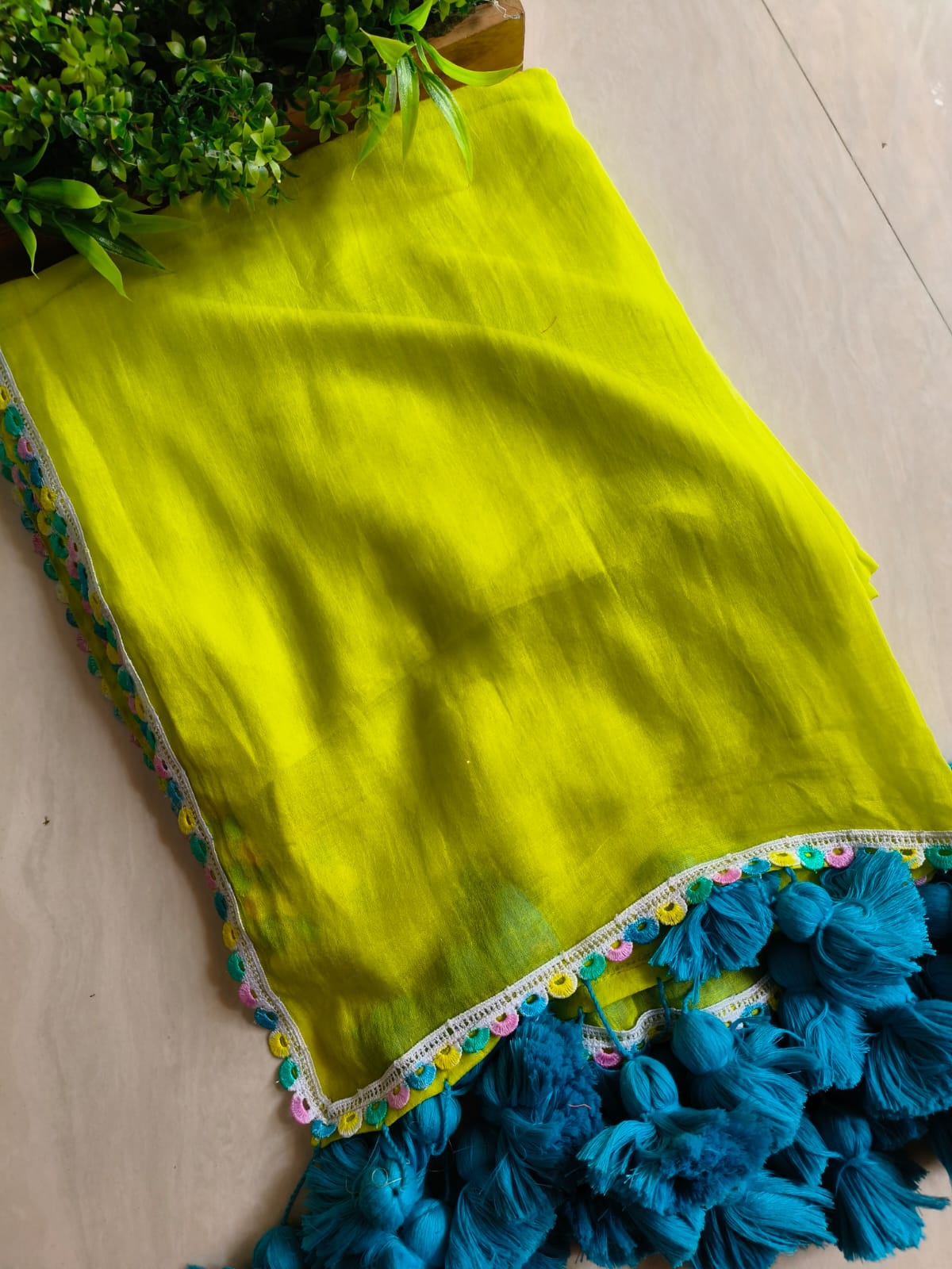 Designer Lace Cindrella Tassel Mulmul (Saree)