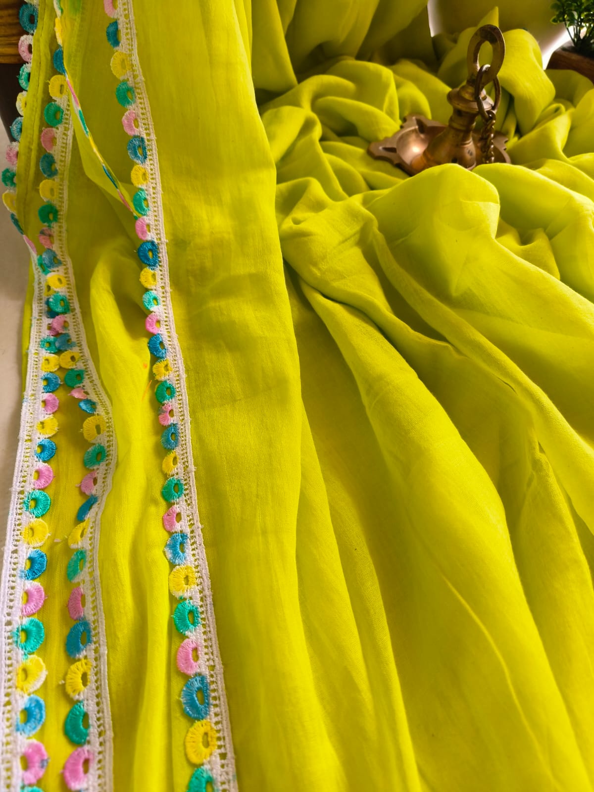 Designer Lace Cindrella Tassel Mulmul (Saree)