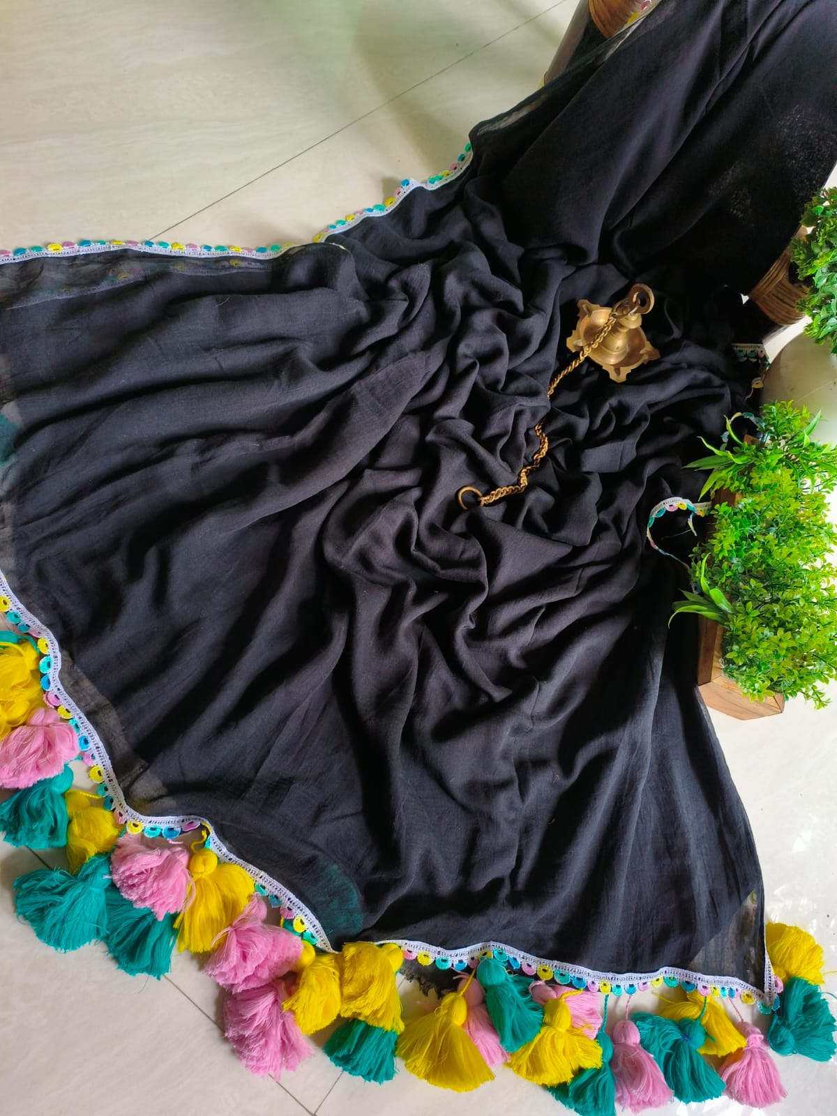 Designer Lace Cindrella Tassel Mulmul (Saree)