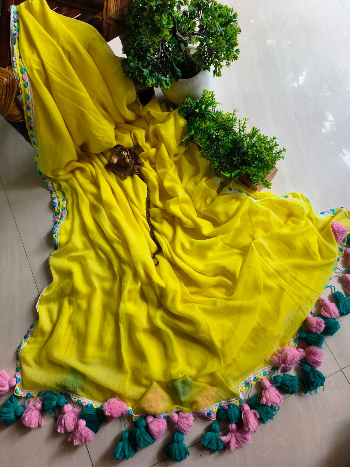 Designer Lace Cindrella Tassel Mulmul (Saree)