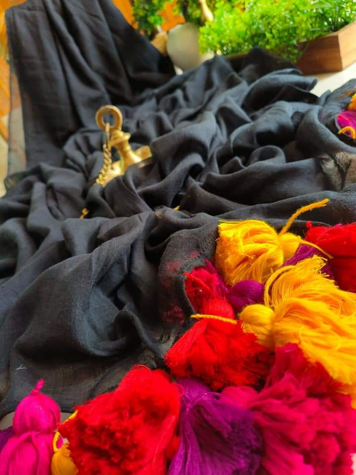 Saadgi Mulmul (Saree)