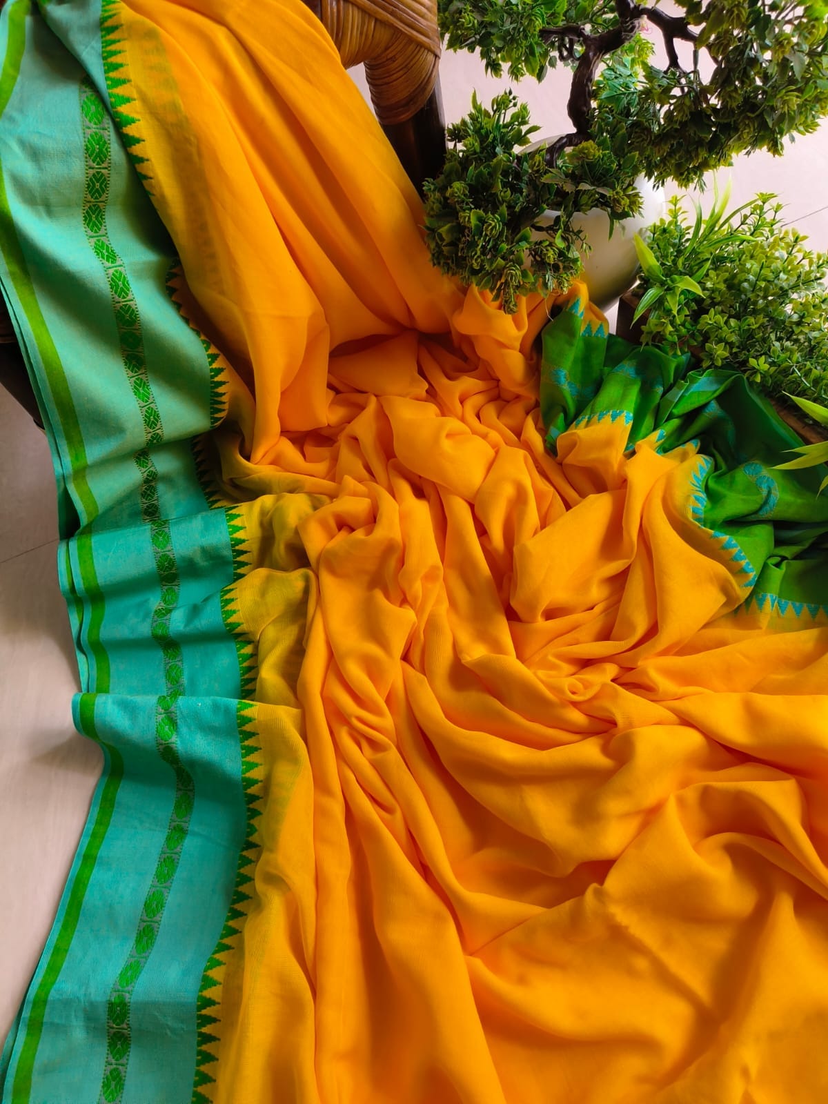 Mini Temple Mulmul Cotton (Saree)