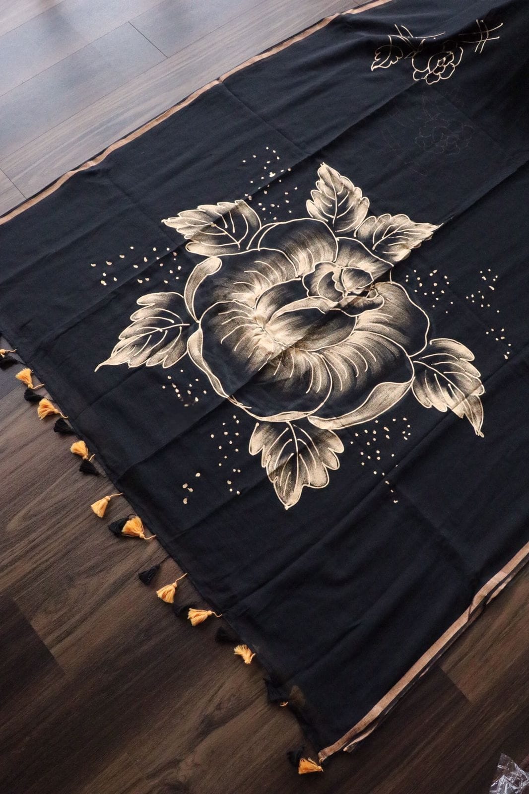 Rosy Black Mulmul (Saree)
