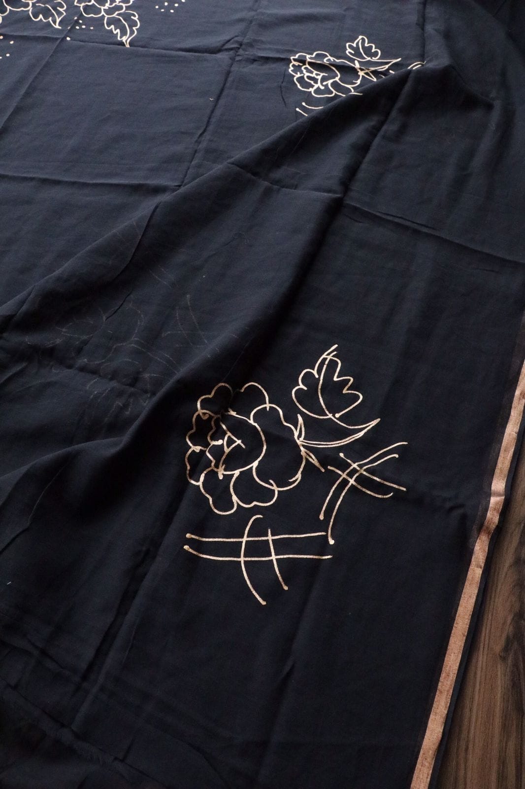 Rosy Black Mulmul (Saree)