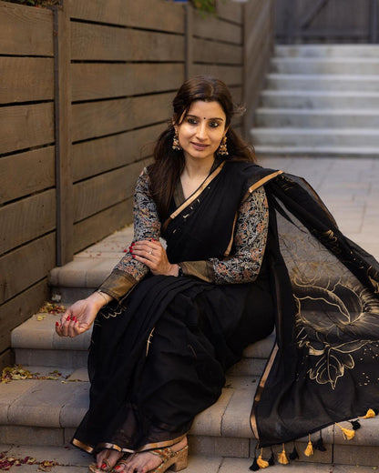 Rosy Black Mulmul (Saree)