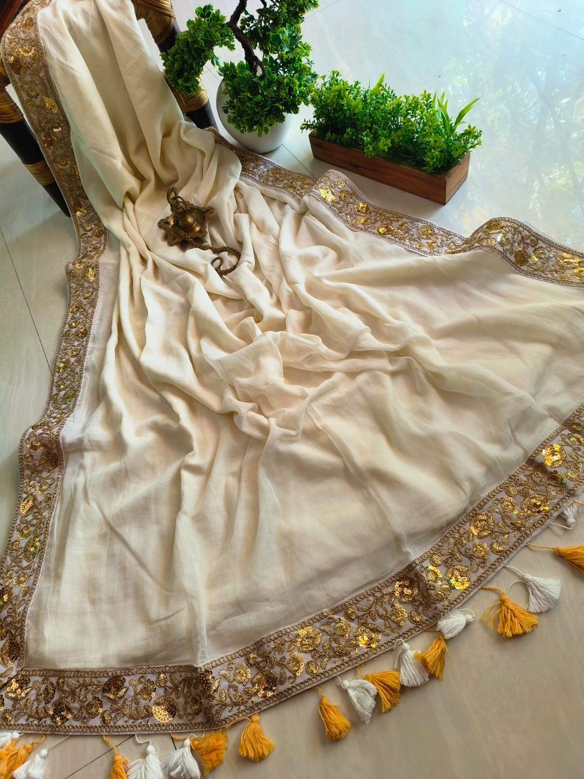 Designer Lace Mul Cotton (Saree)
