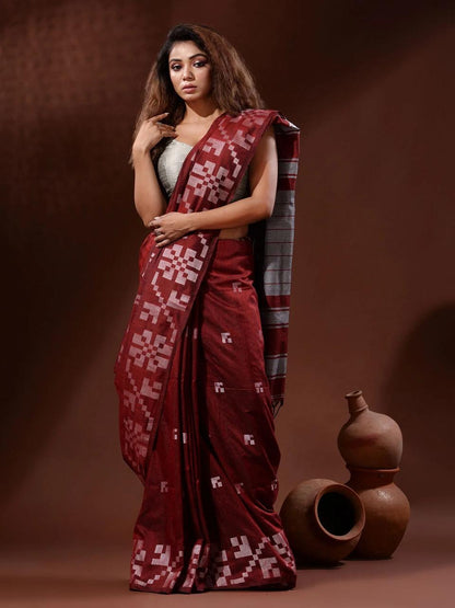 Maadhavi Khadi (Saree)