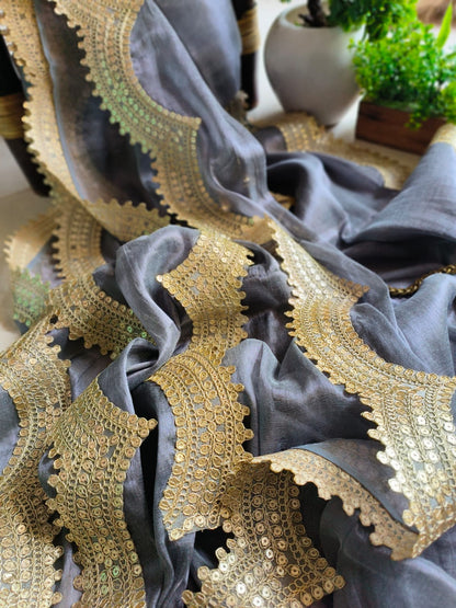 Roohi (Saree)