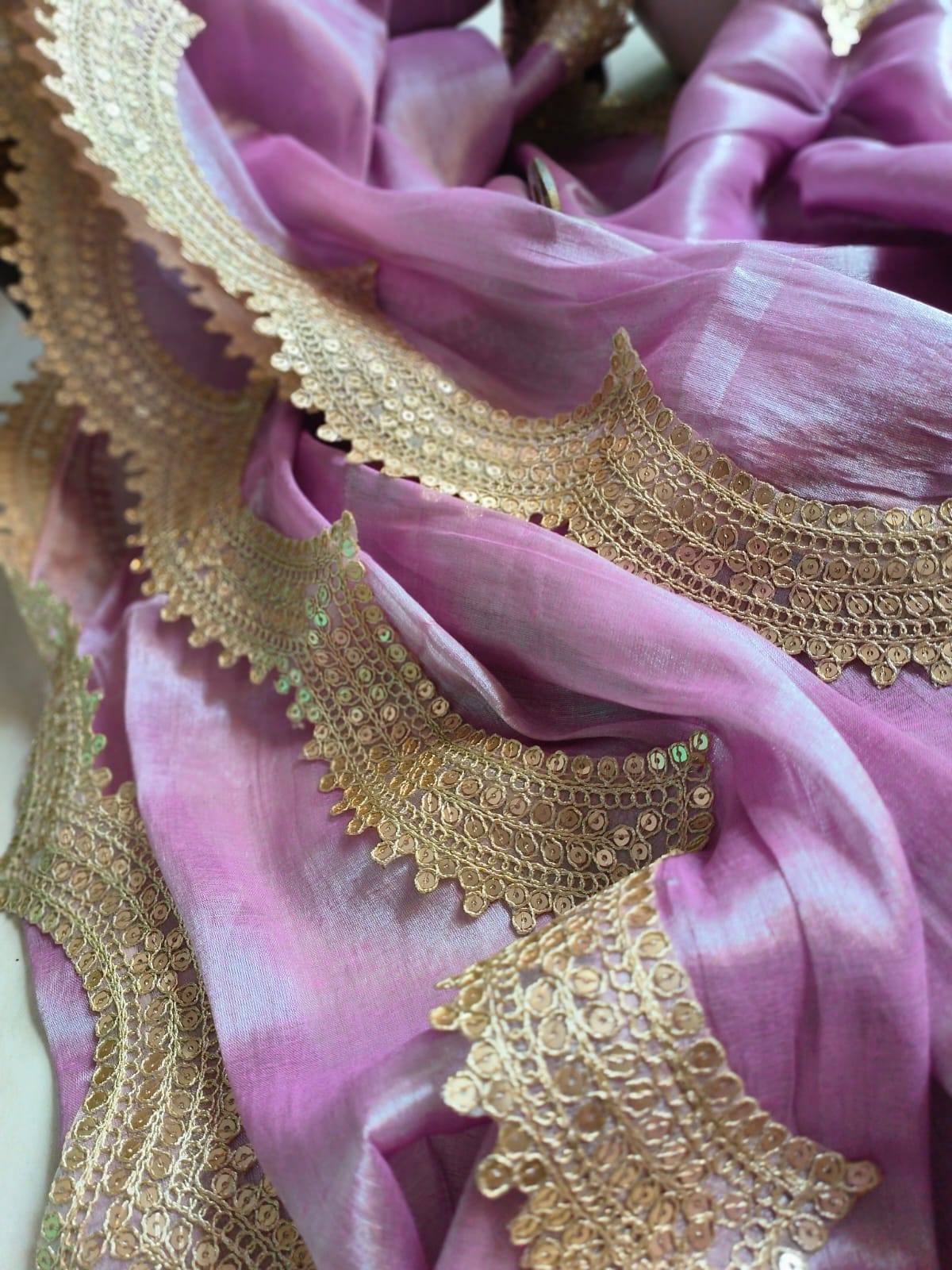 Roohi (Saree)