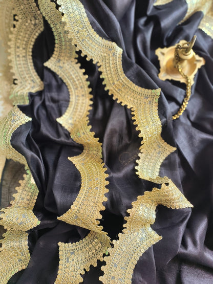 Roohi (Saree)