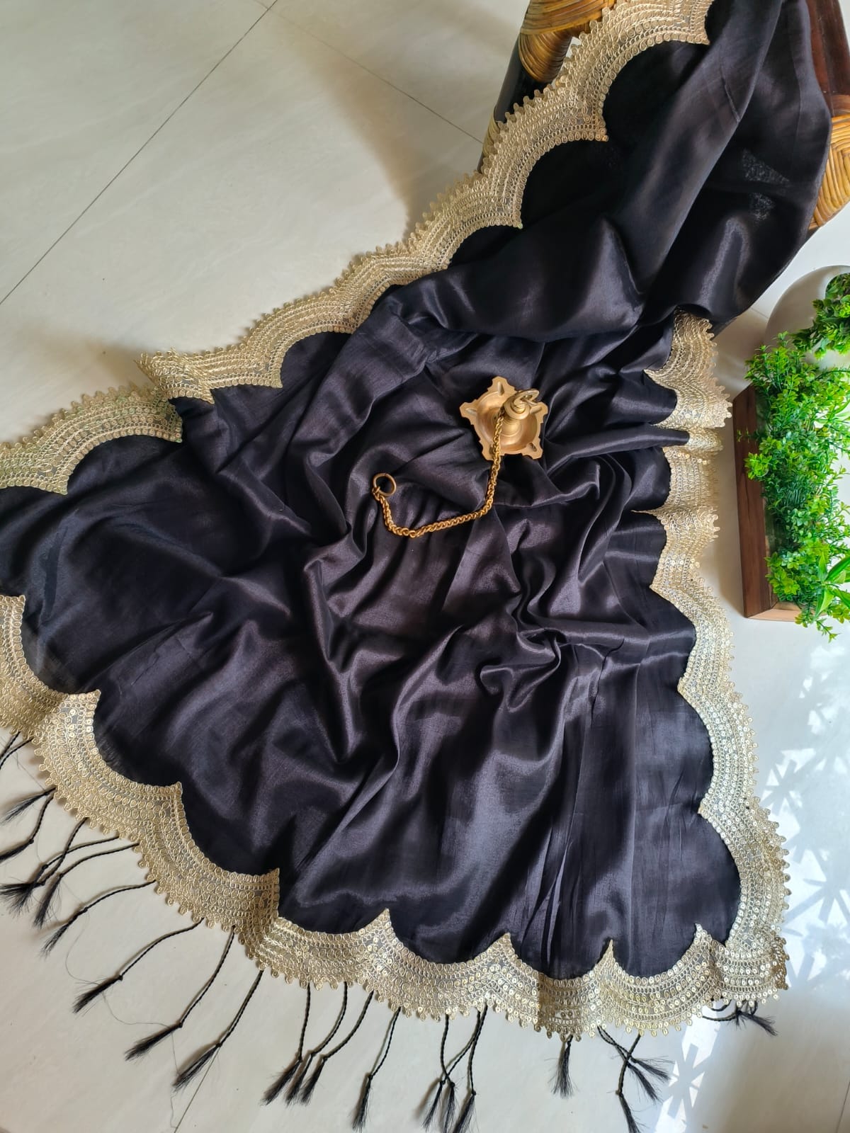 Roohi (Saree)