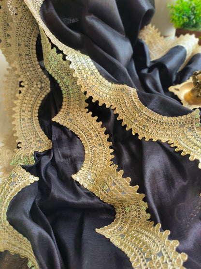 Roohi (Saree)