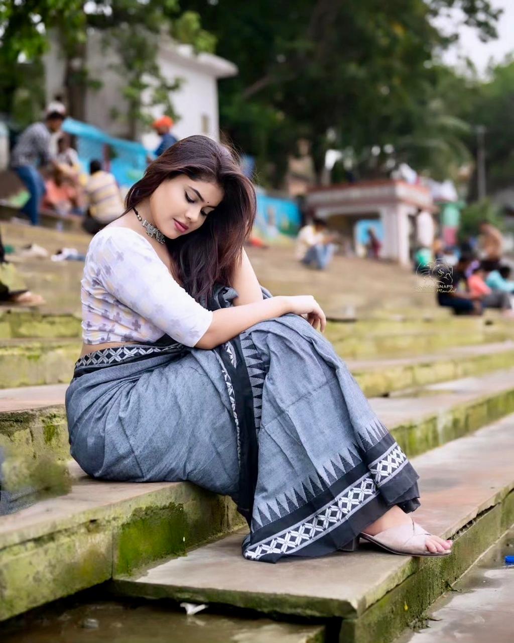 Mountains and Peace (Saree)