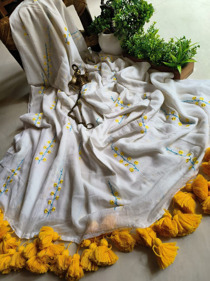 Daisy Embroidered Cindrella Tassel Mulmul (Saree)