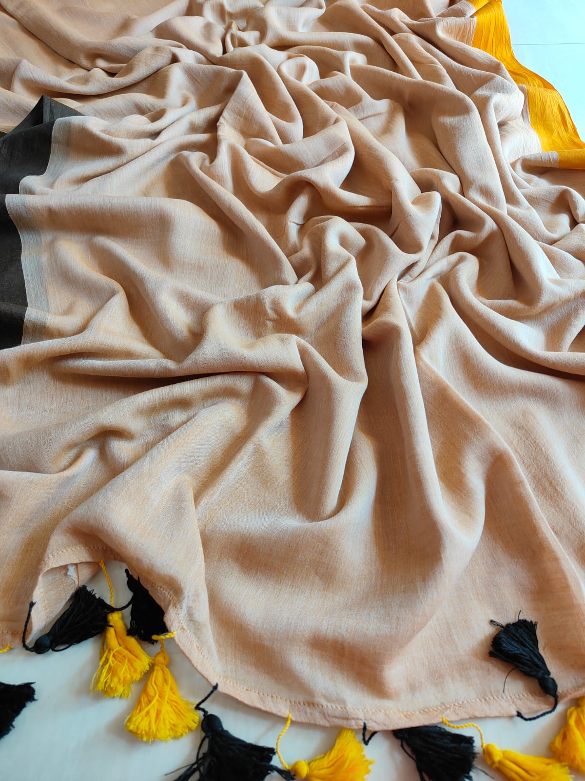 Dual Colour Border Mulmul (Saree)