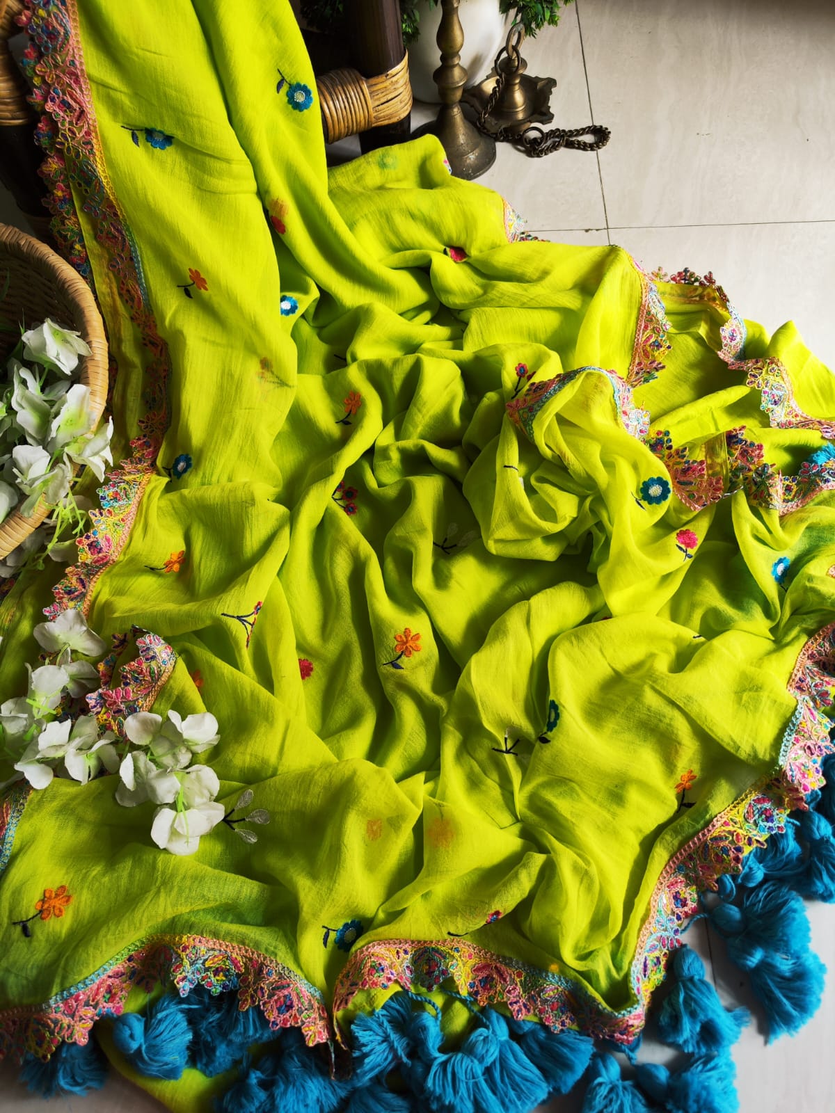 Flower Valley Cindrella Tassel (Saree)