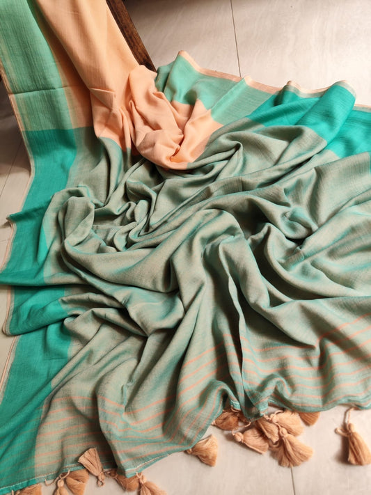 Sea Kisses Beach (Saree)