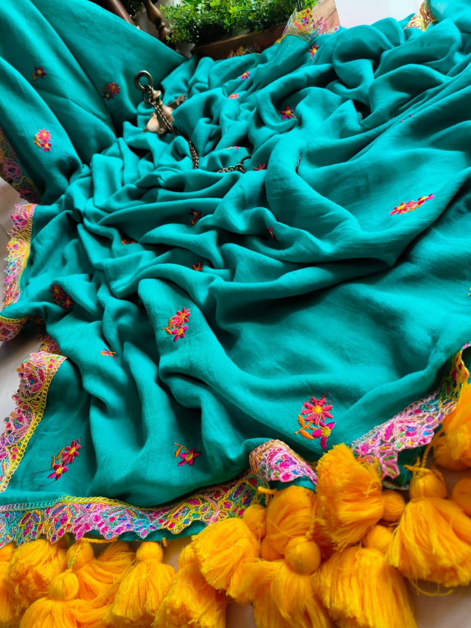 Flower Valley Cindrella Tassel (Saree)