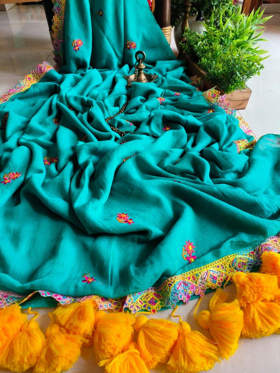 Flower Valley Cindrella Tassel (Saree)