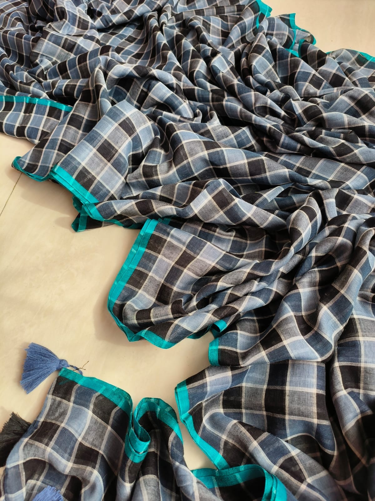 Medium Checkers Mulmul (Saree)