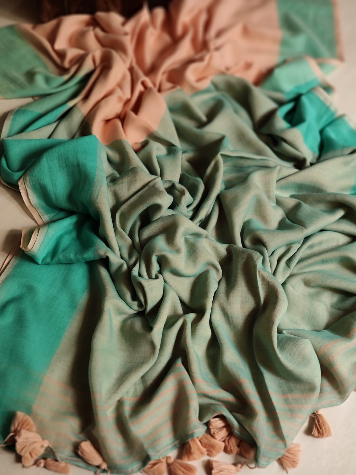 Sea Kisses Beach (Saree)