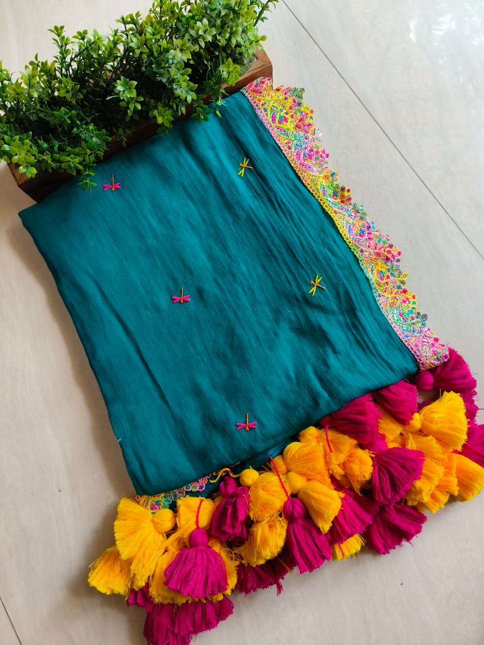 Grasshopper Cindrella Tassel (Saree)